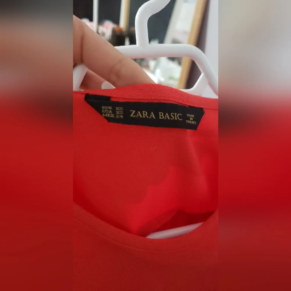Zara Basic - bright red Back pleated dress with zipper - Picture 5 of 5